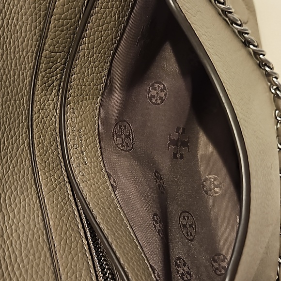 🎉HP🎉 TORY BURCH Britten clutch/crossbody bag - Picture 10 of 13